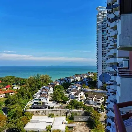 Airbnb At Sri Sayang Batu Ferringhi Beach Exterior photo