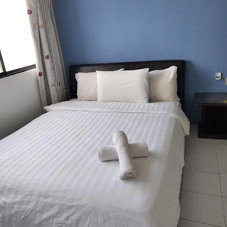 Airbnb At Sri Sayang Batu Ferringhi Beach Room photo