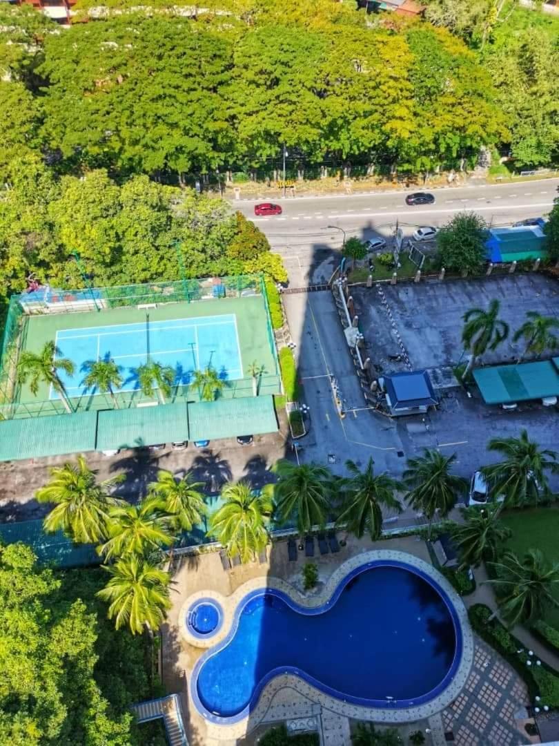 Airbnb At Sri Sayang Apartment