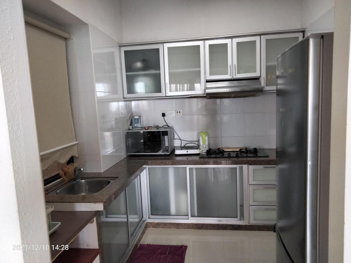 Airbnb At Sri Sayang Apartment *