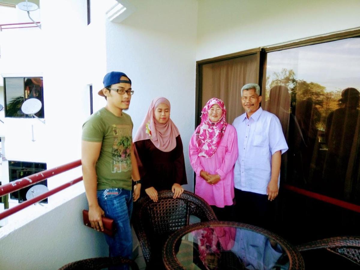 Airbnb At Sri Sayang Apartment *