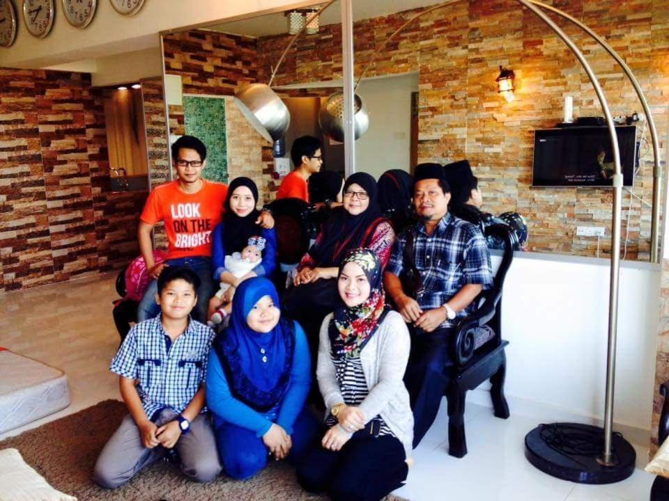 Airbnb At Sri Sayang Apartment *