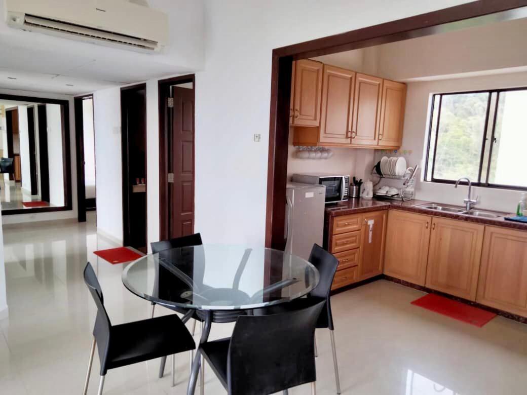 Airbnb At Sri Sayang Apartment *